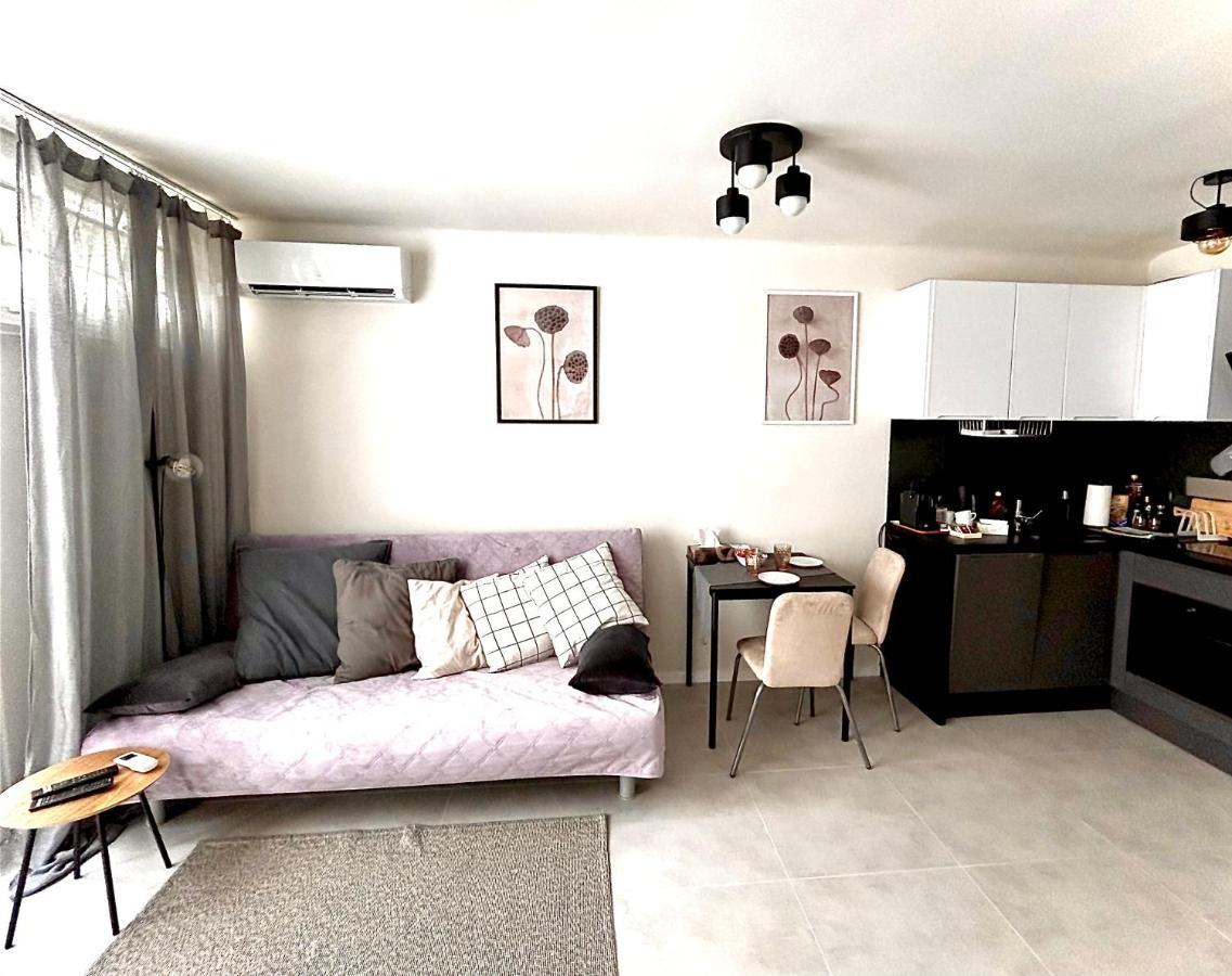 Sky Apartment Comfy Suite Pereca Warszawa Exteriör bild